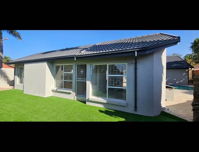 4 BEDROOM HOUSE FOR SALE IN FLORAUNA